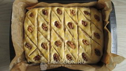 пахлава с грецкими орехами и медом