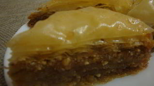 Пахлава с медом и лимонным соком