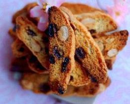 Бискотти с изюмом и грецким орехом