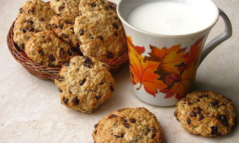 Рецепт овсяно-бананового печенье с изюмом и семечками