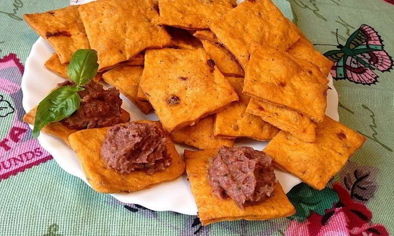 Рецепт постных томатных крекеров