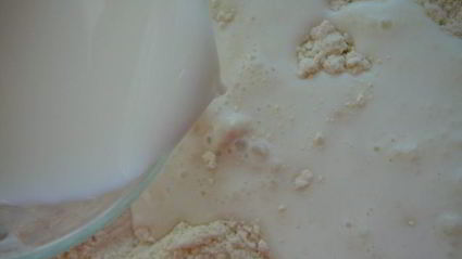 пышное печенье ассорти с сыром, ветчиной, маслинами, кабачком и пореем