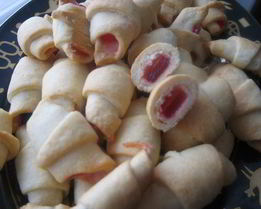 Рассыпчатые рогалики Вкус детства на сметанно-дрожжевом тесте