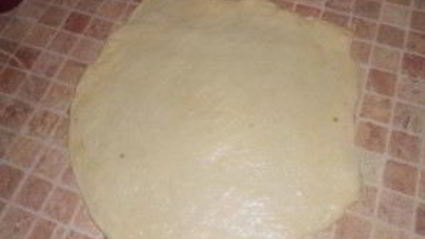 рогалики из дрожжевого теста с повидлом