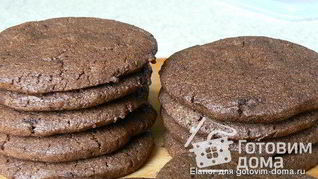 Шоколадное вафельное печенье