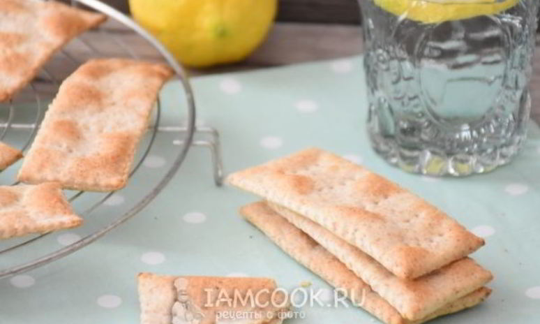 Рецепт веганских цельнозерновых крекеров на оливковом масле