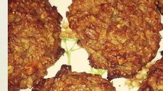 Вегетарианское банановое печенье с гранолой и кокосовой стружкой