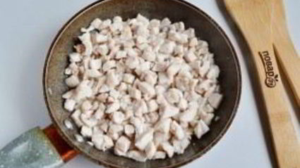 быстрый куриный пирог со шпинатом и грибами