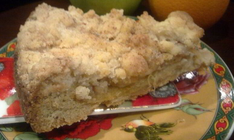 Рецепт песочного пирога с фруктами и фундуком