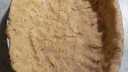 пикантный киш с брюссельской капустой и рубленым мясом