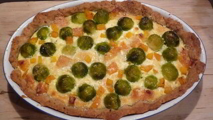 пикантный киш с брюссельской капустой и рубленым мясом