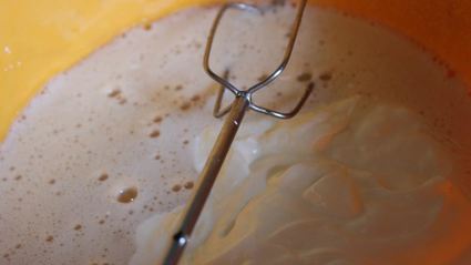 пирог из кукурузной муки со сливами