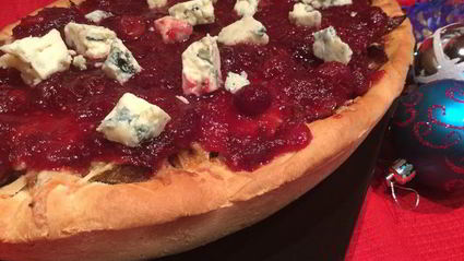 пирог с индейкой и клюквенным соусом