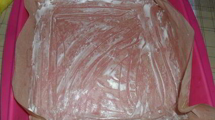 пирог с изюмом и арахисом