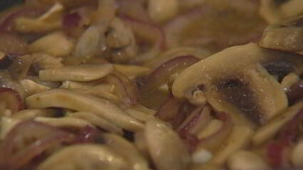 пирог с сыром и грибами