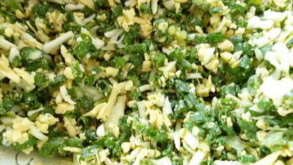 пирог с зеленью и сыром из слоеного творожного теста