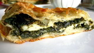 Пирог со щавелем и крапивой