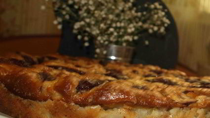 сливовый пирог с яблоками