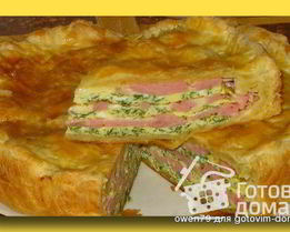 Слоеный пирог с ветчиной и сыром