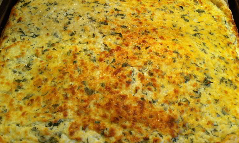 Рецепт сырного пирога из слоеного теста