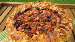 Цитрусовый пирог с карамельными орехами