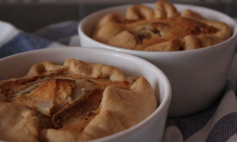 Рецепт цветаевского яблочного пирога на песочном тесте со сливочым кремом