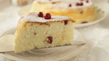 творожный пирог с клюквой в мультиварке