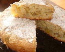 Яблочно-апельсиновый пирог с манкой