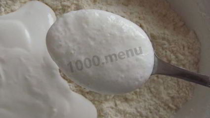 яблочно-банановый пирог на сметане со штрейзелем