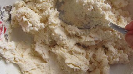 яблочно-банановый пирог на сметане со штрейзелем