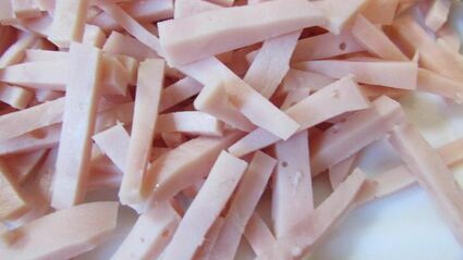 закусочный пирог с ветчиной и сыром