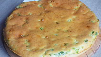 заливной пирог с яйцом и зеленым луком
