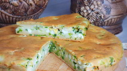 заливной пирог с яйцом и зеленым луком