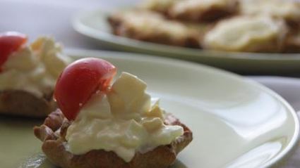 карельские пирожки с картошкой и яичным соусом