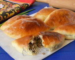 Печеные пирожки с мясом