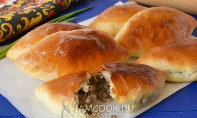 Рецепт печеных пирожков с мясом
