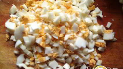 печеные пирожки с жареной капустой и яйцом