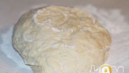 печеные пирожки с жареной капустой и яйцом