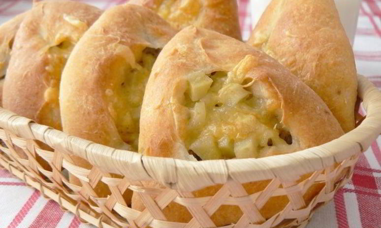 Рецепт пирожков из творожного теста с мясом и картошкой