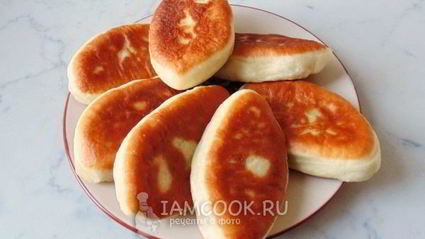 пирожки с горохом, жареные на сковороде