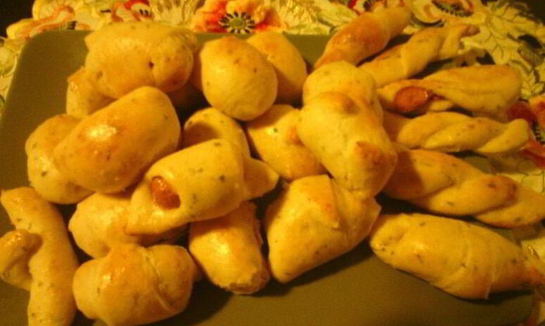 Рецепт пирожков с сосисками