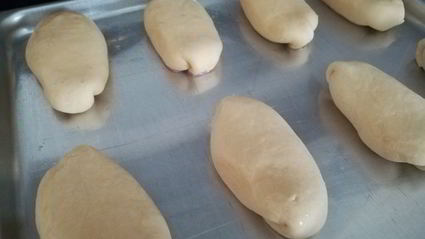 пирожки с творогом и вишней