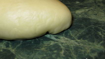 пирожки с вишней и черной смородиной