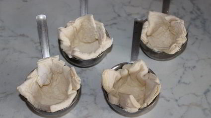 пирожки с яйцом и пряной зеленью