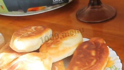 пирожки в мультиварке с капустой