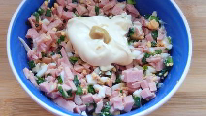 пирожки весенние с луком и яйцом