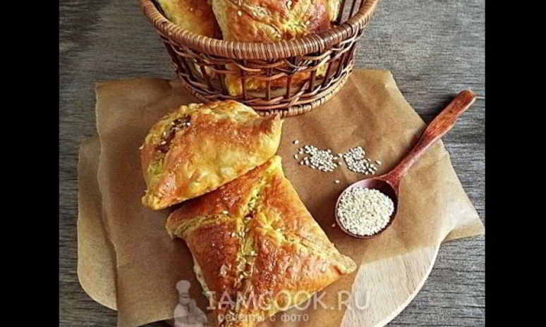 Рецепт слоеных пирожков с мясом и грибами