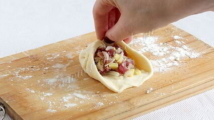 татарские пирожки с мясом и картофелем