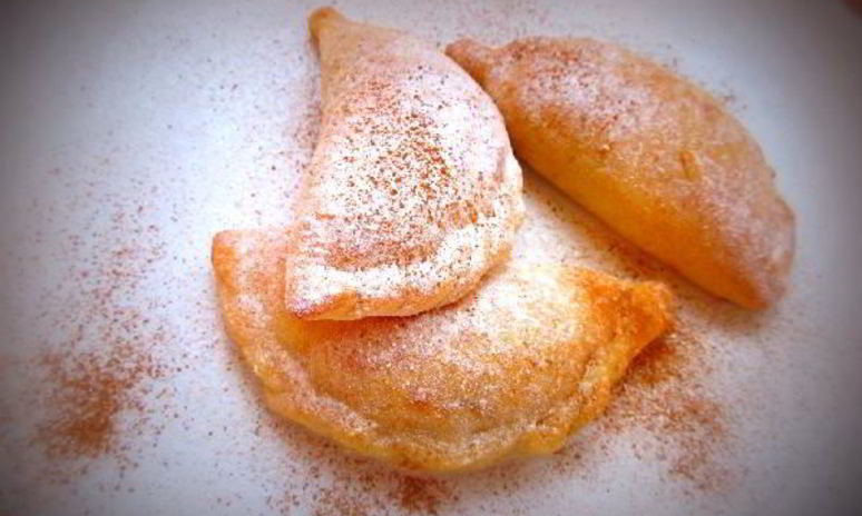 Рецепт творожных пирожков с яблоком и корицей