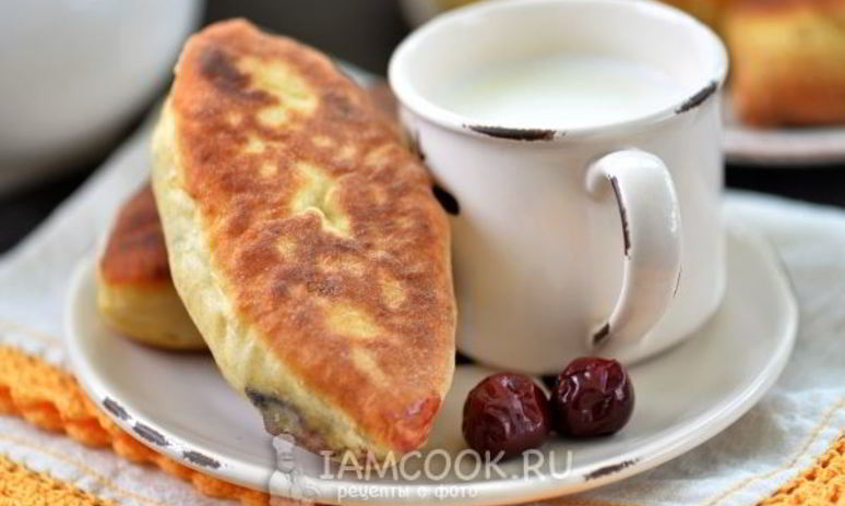 Рецепт жареных пирожков с вишней